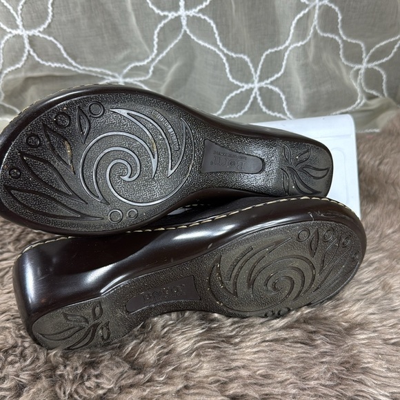 (Z2) Born brown leather mule clogs - Size 7 women - Picture 10 of 15